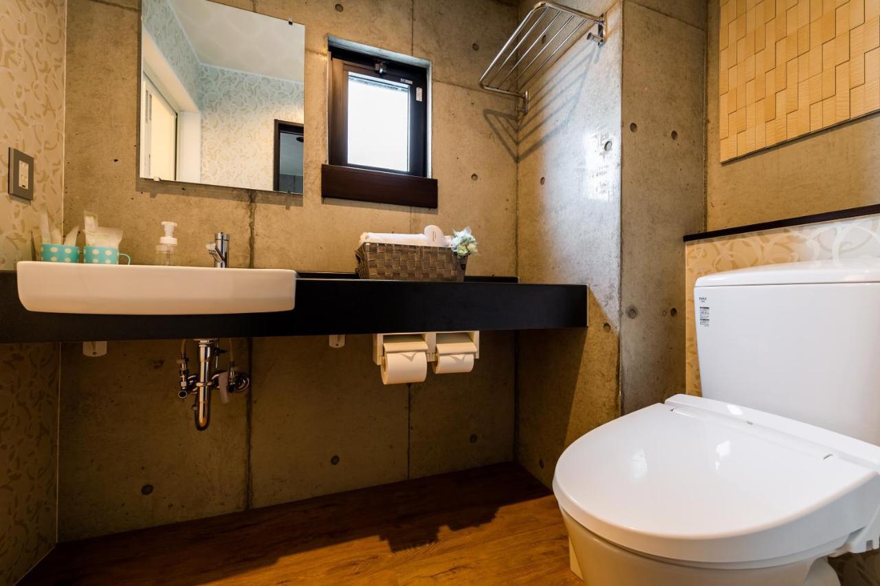 Hotel Little Island Okinawa Matsuyama Naha Bagian luar foto